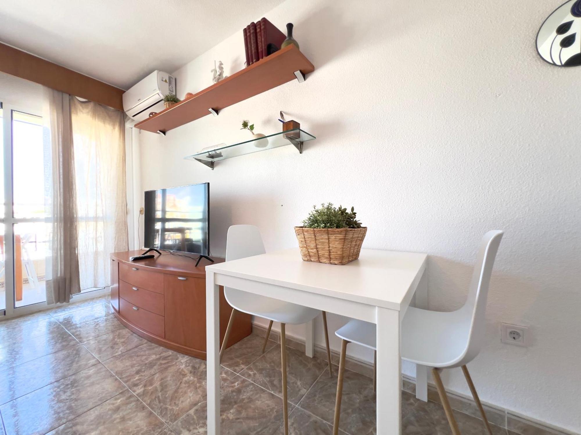 شقة En Carihuela Con Vistas Y Plaza De Garaje, Nucleo Cristal توريمولينوس المظهر الخارجي الصورة